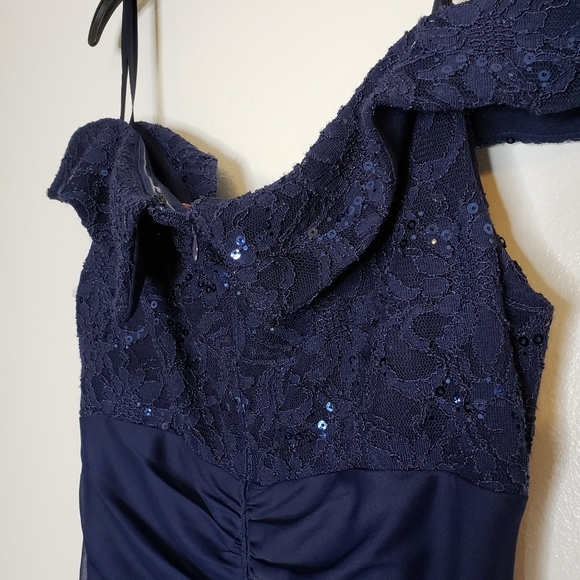 NEW Betsy & Adam Off Shoulder Dress Beaded Gown Ruching Celeb Style Event Prom - Picture 13 of 16